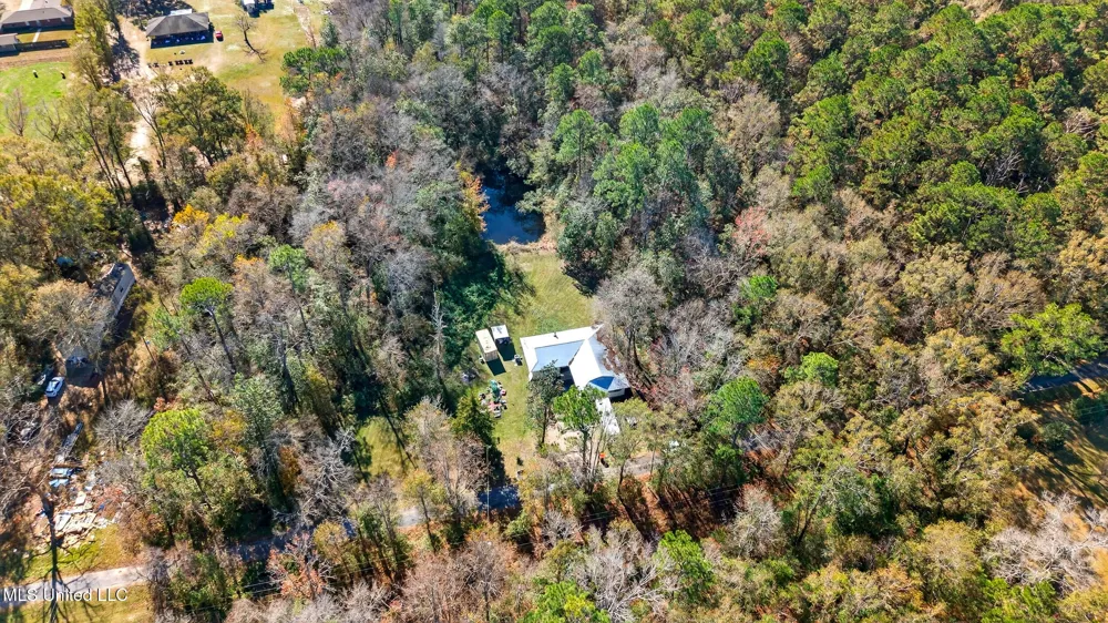 21 Richard Johnson Road Carriere, MS 39426