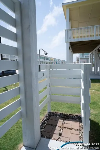 104 Wakatobi Rockport, TX 78382