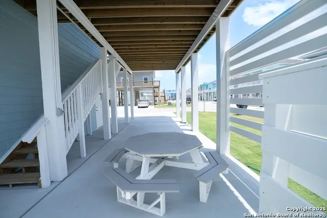 104 Wakatobi Rockport, TX 78382