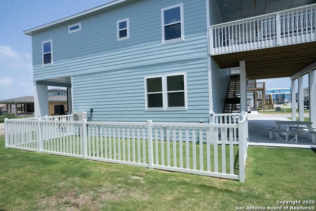 104 Wakatobi Rockport, TX 78382