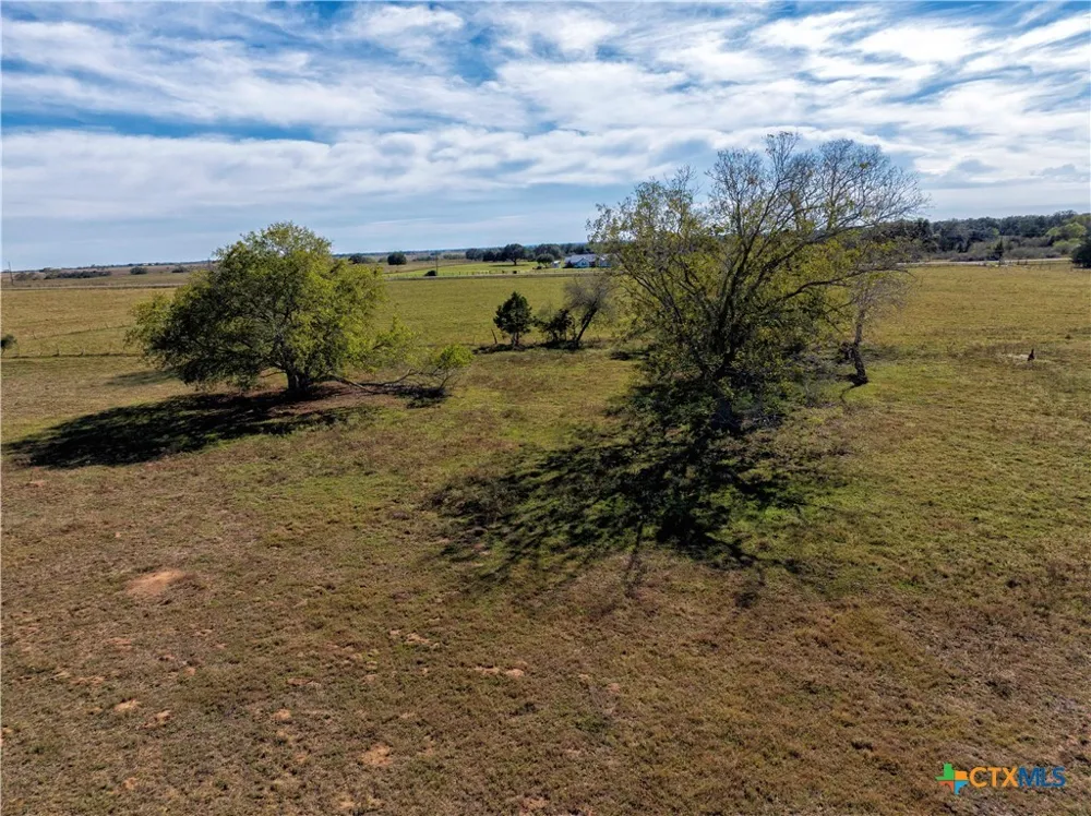 FM 532 Hallettsville, TX 77964
