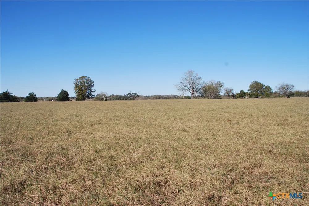 FM 532 Hallettsville, TX 77964