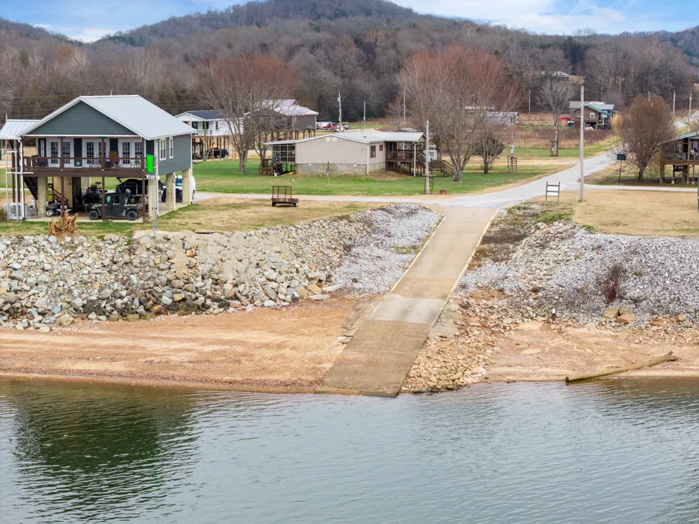 0 EAGLE BEND ROAD Linden, TN 37096