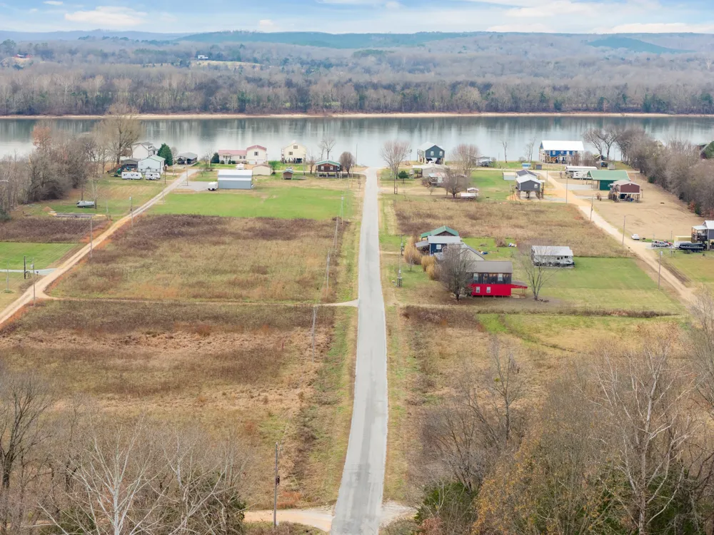 0 EAGLE BEND ROAD Linden, TN 37096