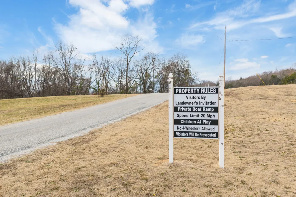 0 EAGLE BEND ROAD Linden, TN 37096
