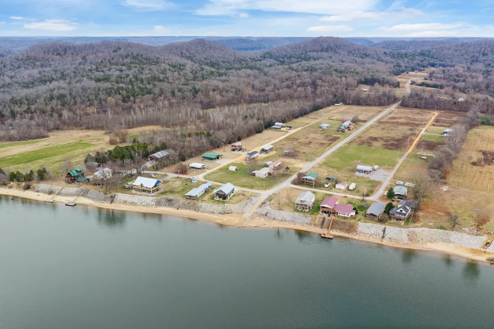 0 EAGLE BEND ROAD Linden, TN 37096