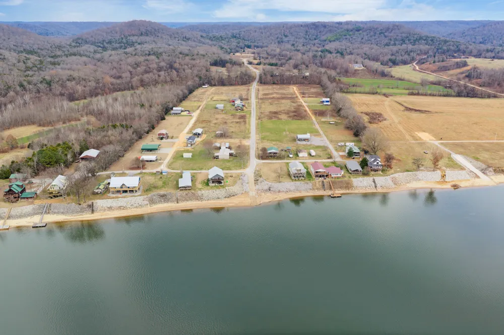 0 EAGLE BEND ROAD Linden, TN 37096