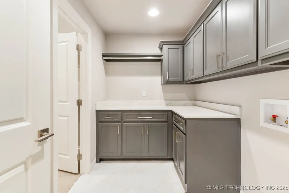 1604 Pinecrest Drive Claremore, OK 74017