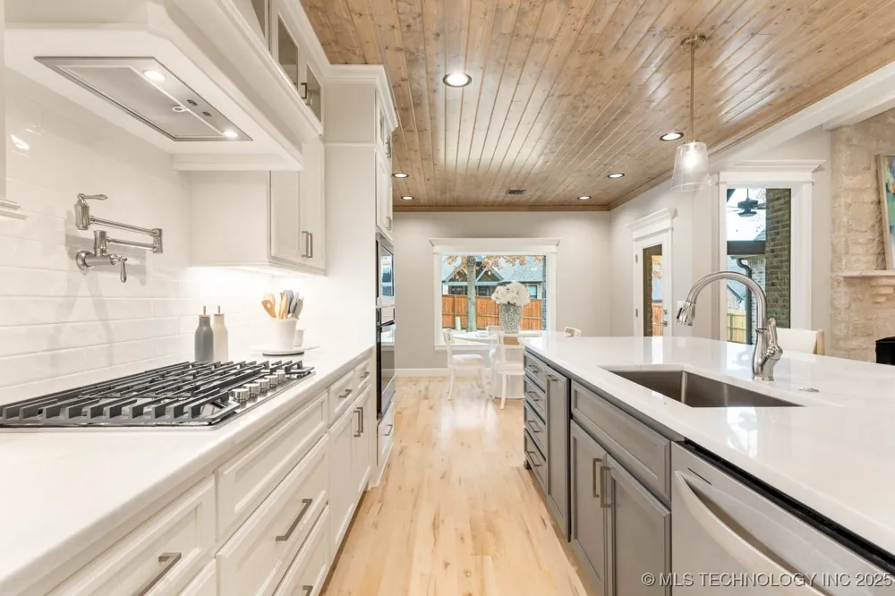 1604 Pinecrest Drive Claremore, OK 74017