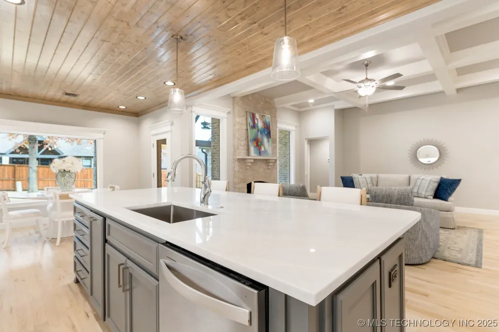 1604 Pinecrest Drive Claremore, OK 74017