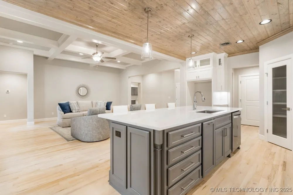 1604 Pinecrest Drive Claremore, OK 74017