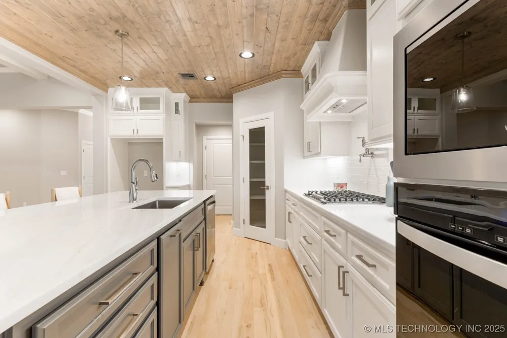 1604 Pinecrest Drive Claremore, OK 74017