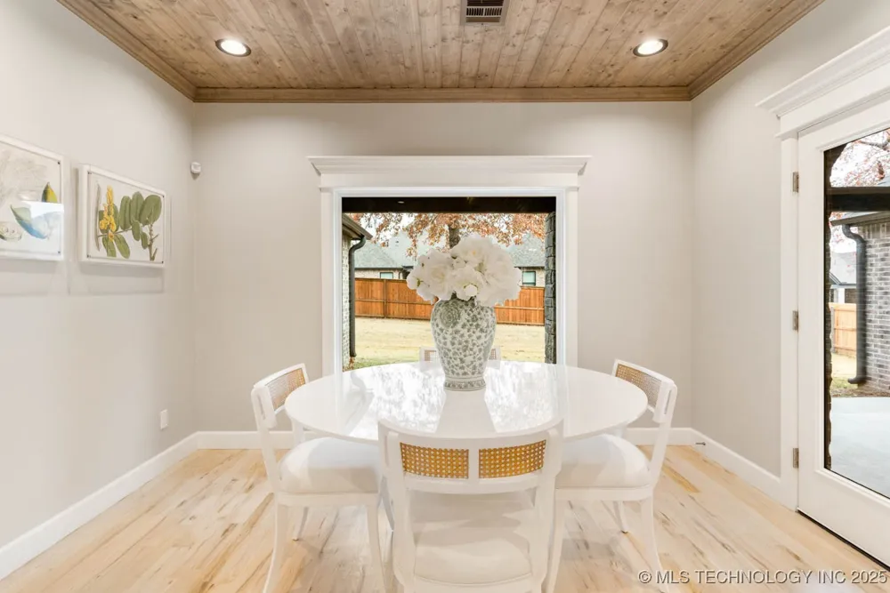 1604 Pinecrest Drive Claremore, OK 74017