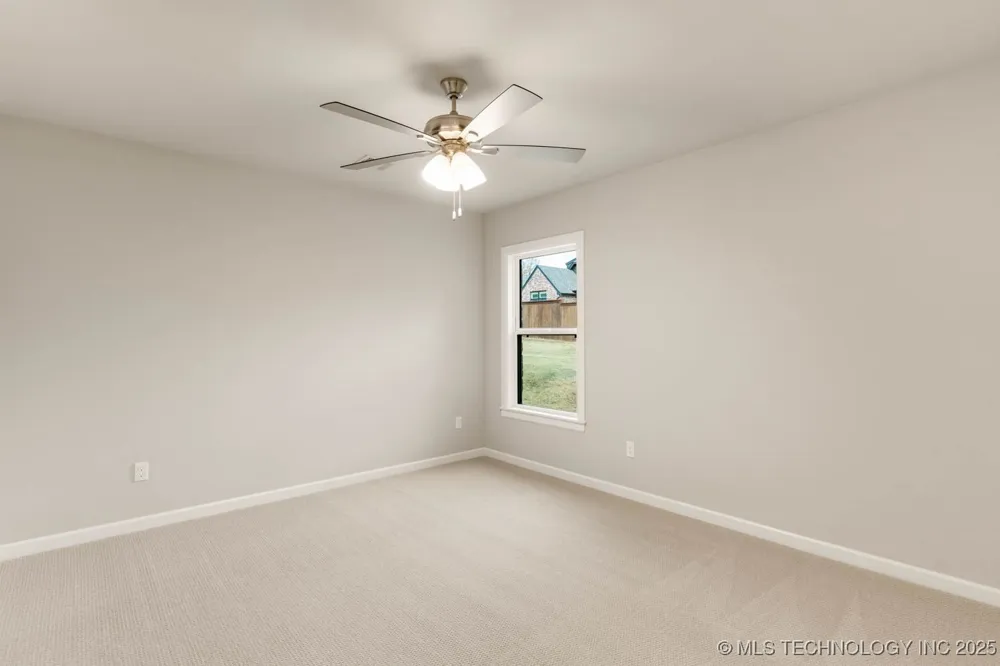 1604 Pinecrest Drive Claremore, OK 74017