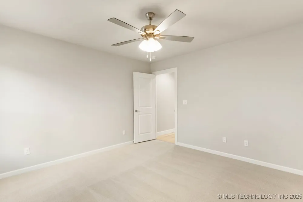 1604 Pinecrest Drive Claremore, OK 74017