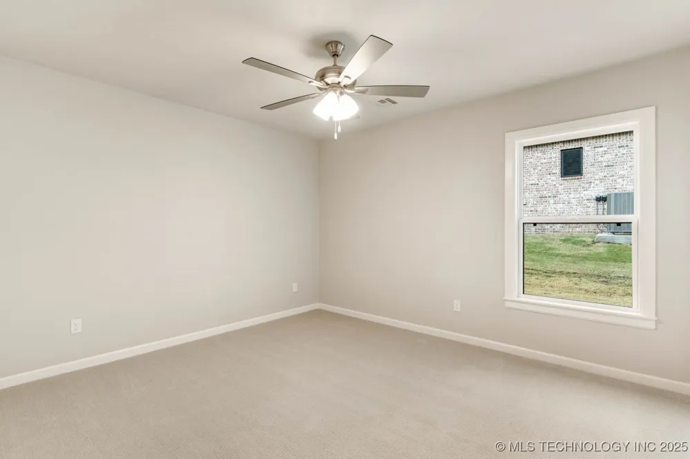 1604 Pinecrest Drive Claremore, OK 74017