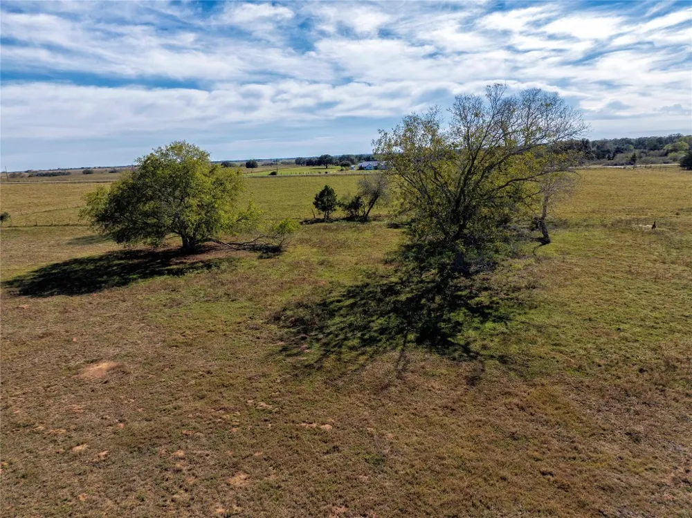 FM 532 Hallettsville, TX 77964