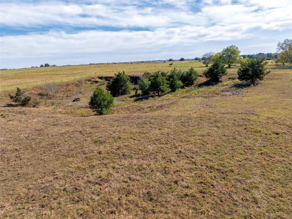 FM 532 Hallettsville, TX 77964