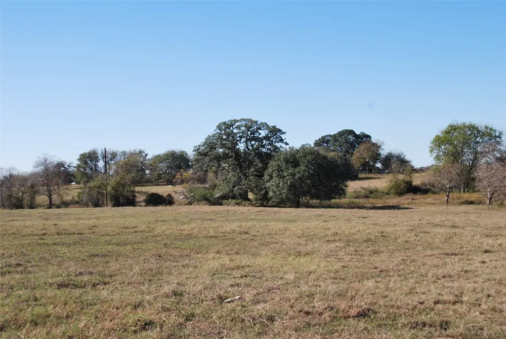 FM 532 Hallettsville, TX 77964