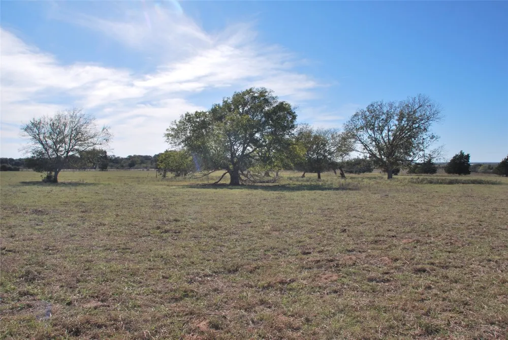 FM 532 Hallettsville, TX 77964