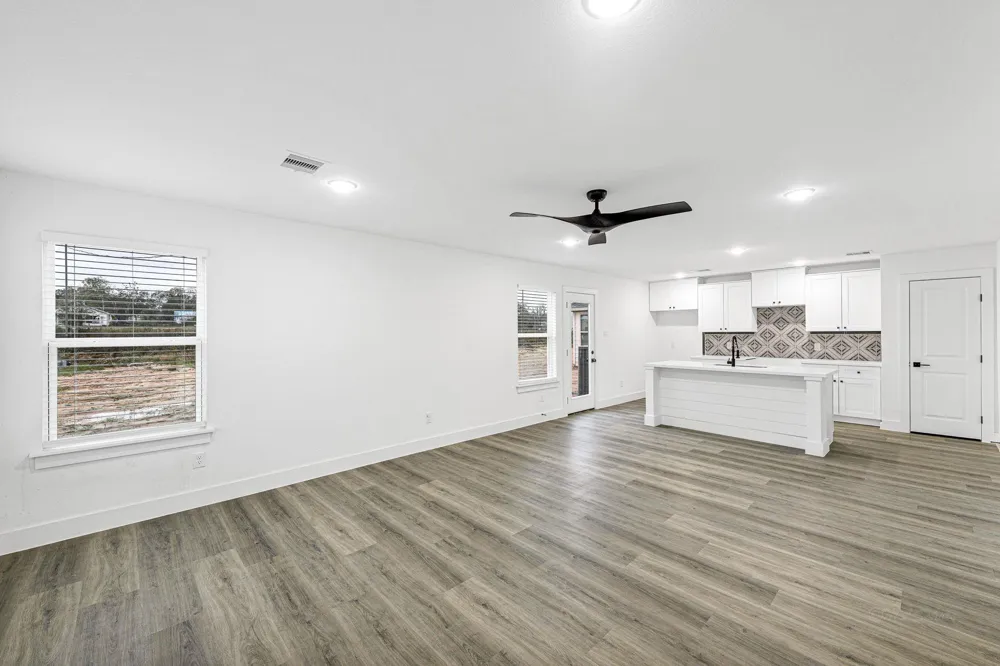 1025 20th Street Hempstead, TX 77445