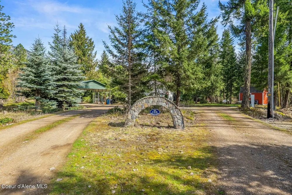 123 E Mountain View Road Clark Fork, ID 83811