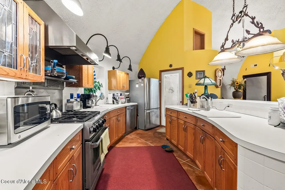 123 E Mountain View Road Clark Fork, ID 83811