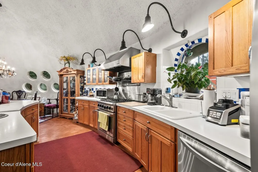 123 E Mountain View Road Clark Fork, ID 83811