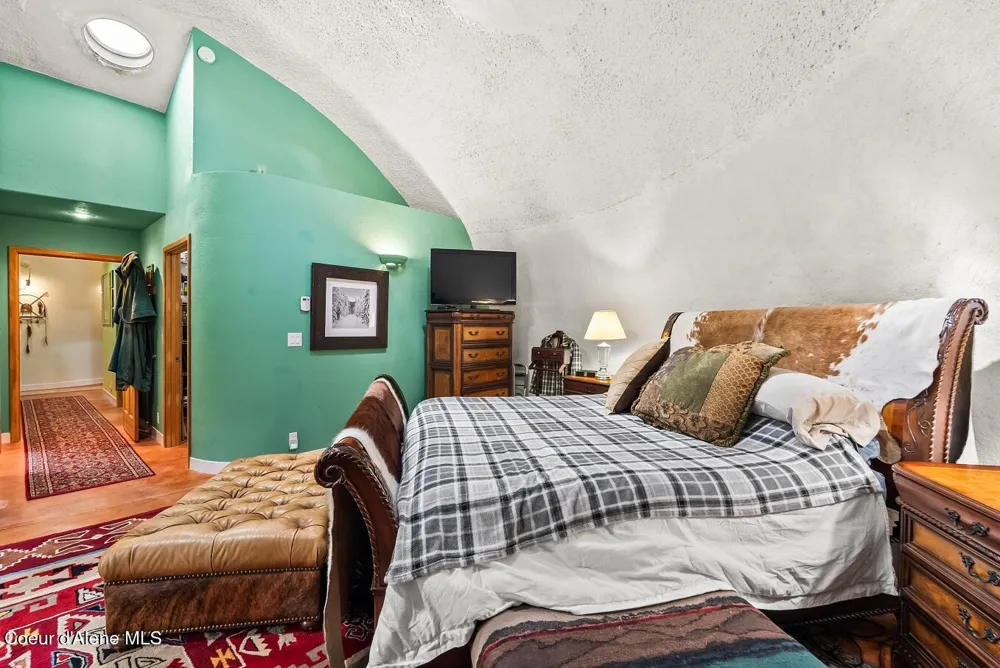 123 E Mountain View Road Clark Fork, ID 83811