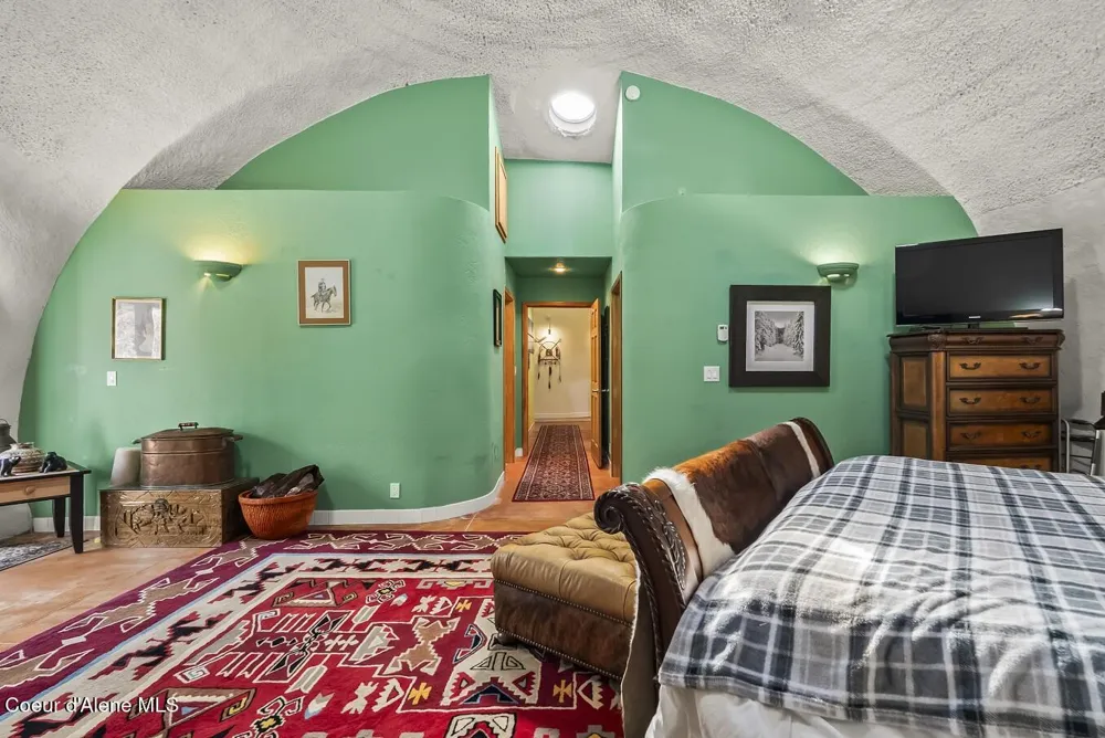 123 E Mountain View Road Clark Fork, ID 83811