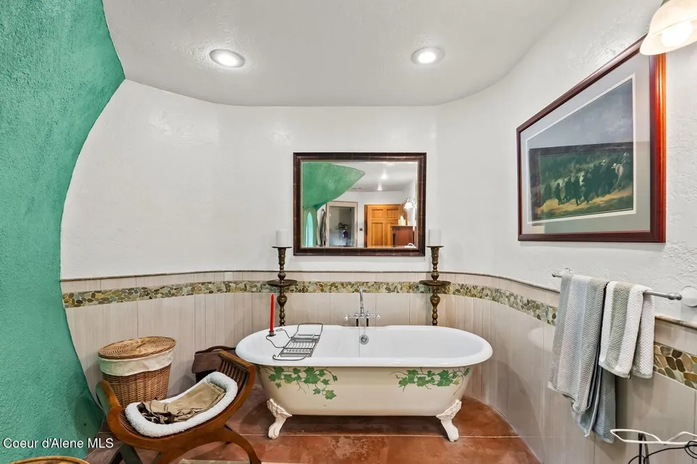 123 E Mountain View Road Clark Fork, ID 83811