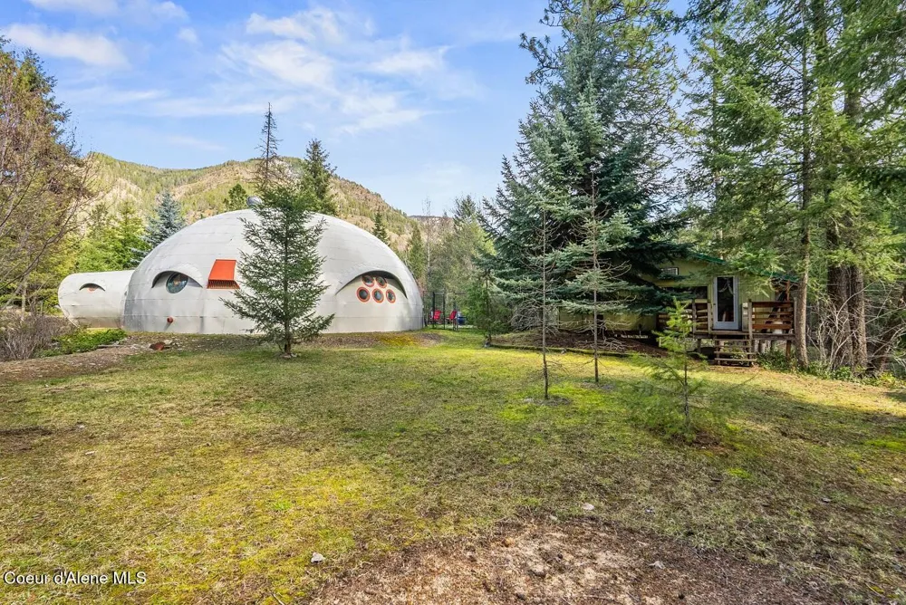 123 E Mountain View Road Clark Fork, ID 83811