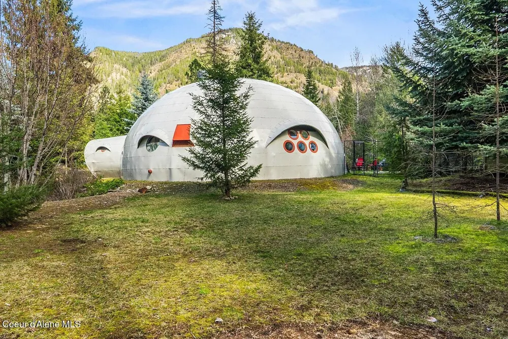 123 E Mountain View Road Clark Fork, ID 83811