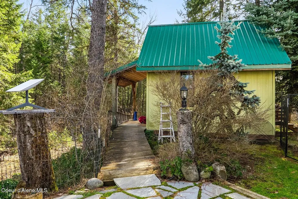 123 E Mountain View Road Clark Fork, ID 83811