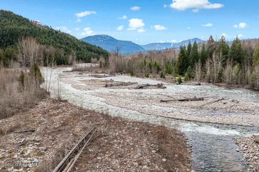 123 E Mountain View Road Clark Fork, ID 83811