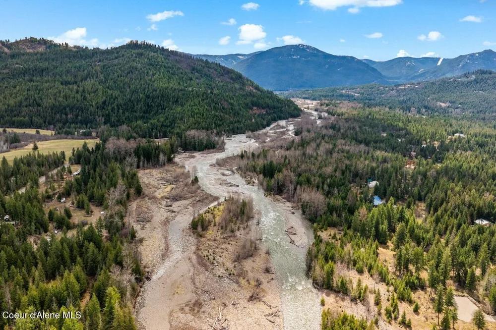123 E Mountain View Road Clark Fork, ID 83811