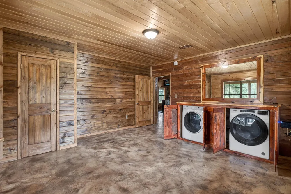 3723 E Fm 256 E Colmesneil, TX 75938