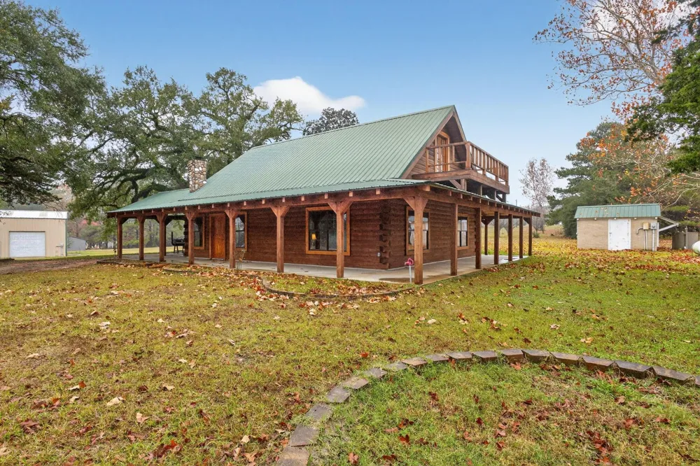 3723 E Fm 256 E Colmesneil, TX 75938