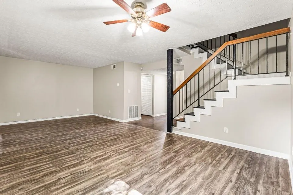 8586 Creekwood Way Jonesboro, GA 30238
