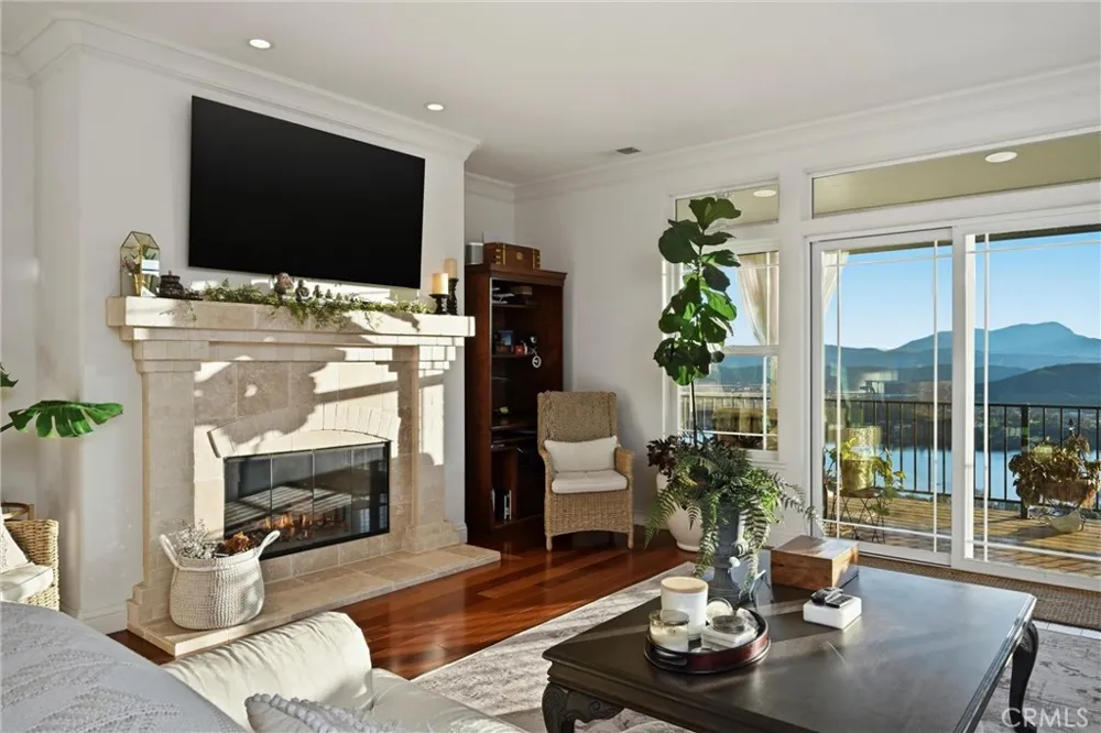 18750 Fernwood Road Hidden Valley Lake, CA 95467