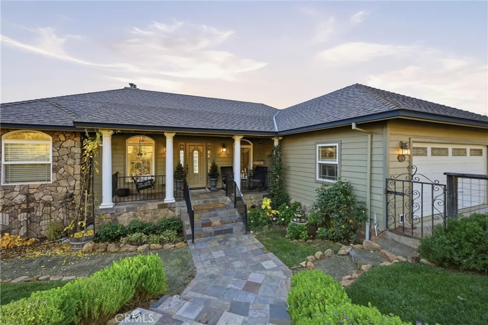 18750 Fernwood Road Hidden Valley Lake, CA 95467