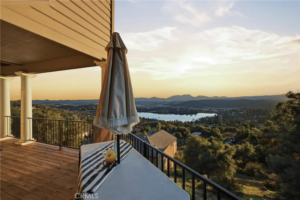 18750 Fernwood Road Hidden Valley Lake, CA 95467