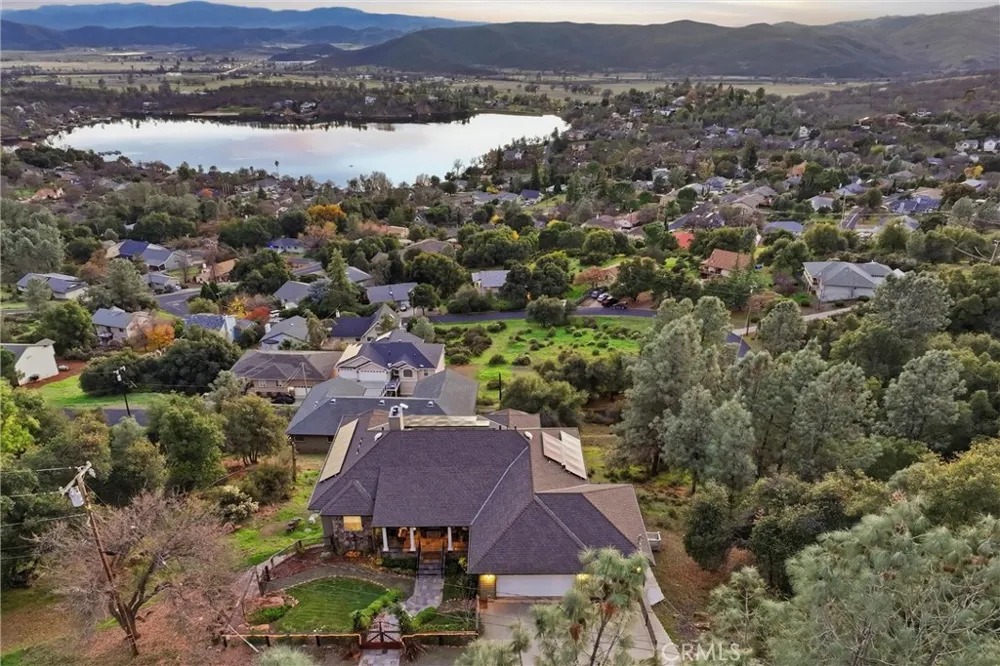 18750 Fernwood Road Hidden Valley Lake, CA 95467