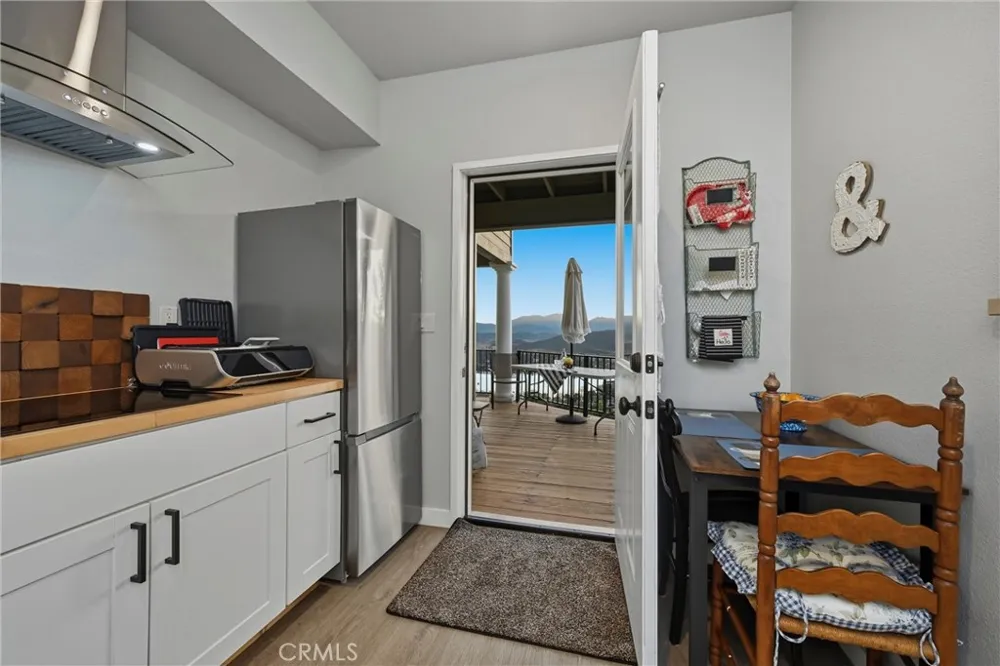 18750 Fernwood Road Hidden Valley Lake, CA 95467