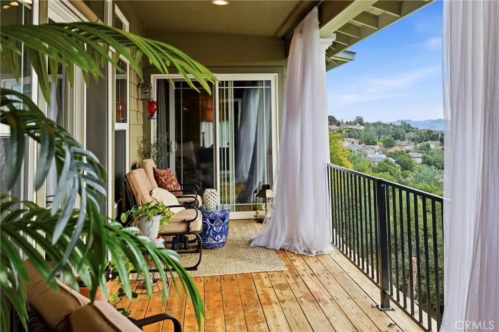 18750 Fernwood Road Hidden Valley Lake, CA 95467