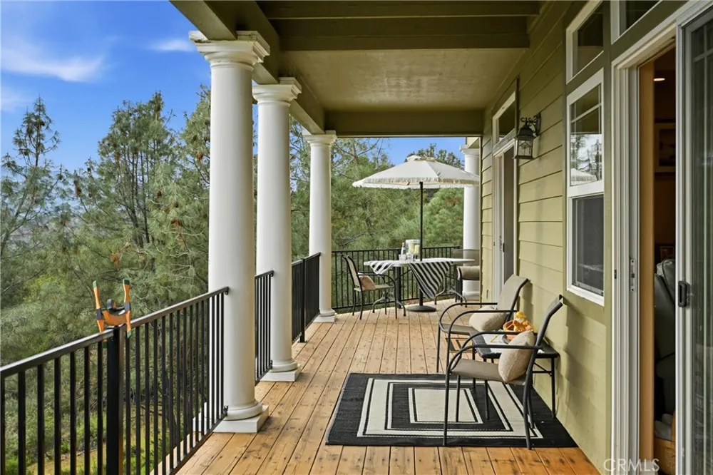 18750 Fernwood Road Hidden Valley Lake, CA 95467