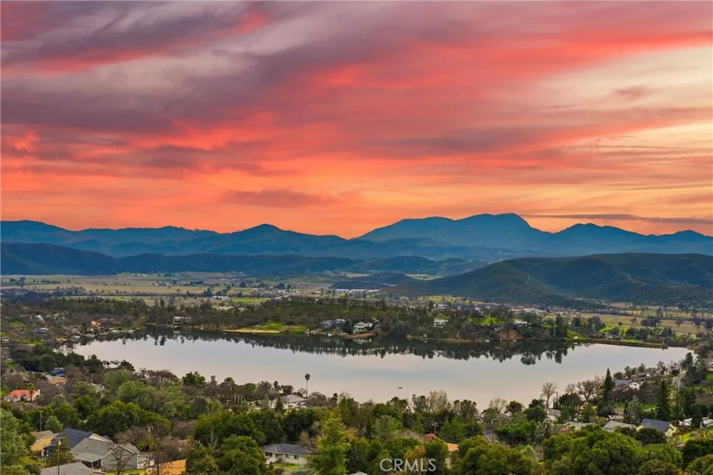 18750 Fernwood Road Hidden Valley Lake, CA 95467
