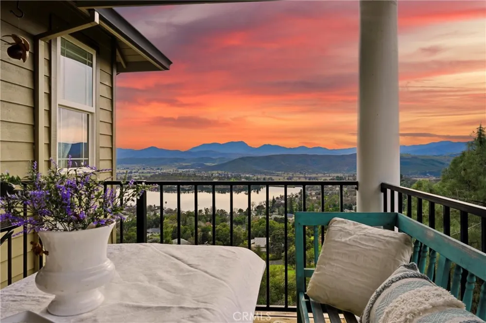 18750 Fernwood Road Hidden Valley Lake, CA 95467