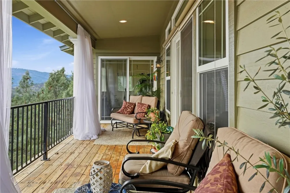18750 Fernwood Road Hidden Valley Lake, CA 95467