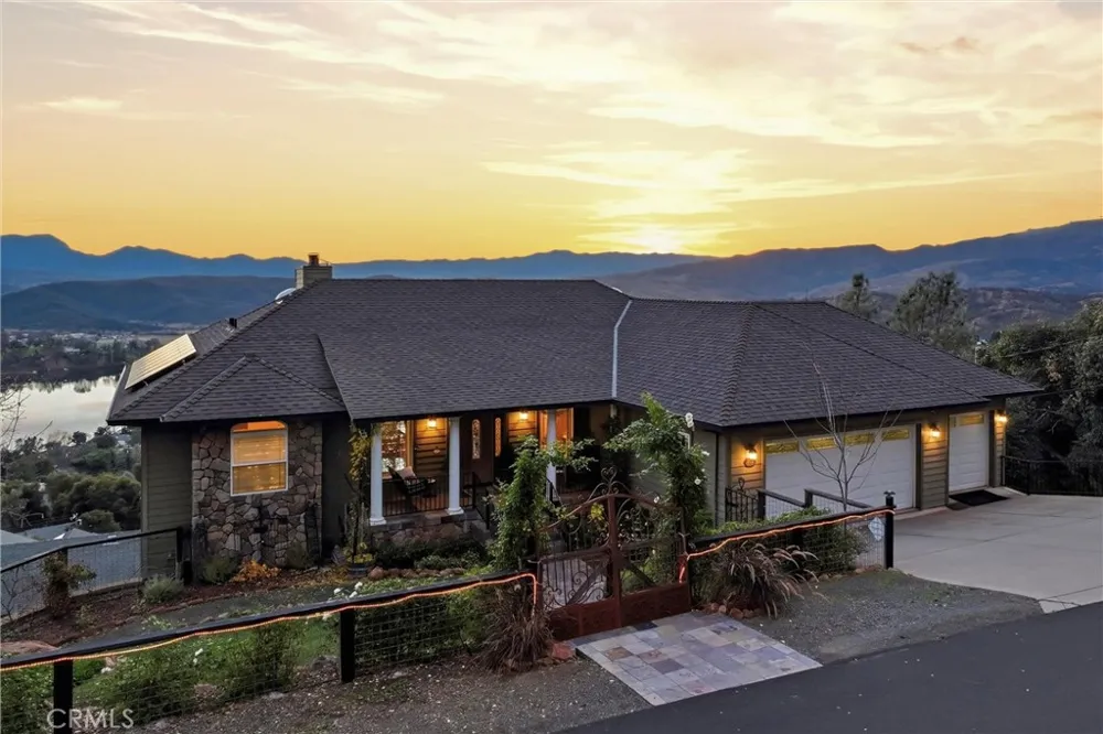 18750 Fernwood Road Hidden Valley Lake, CA 95467